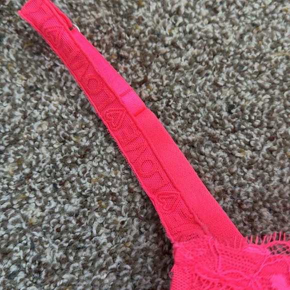 Victorias Secret Dream Angels Push-Up Bra, Hot Pink 36D - Picture 4 of 7